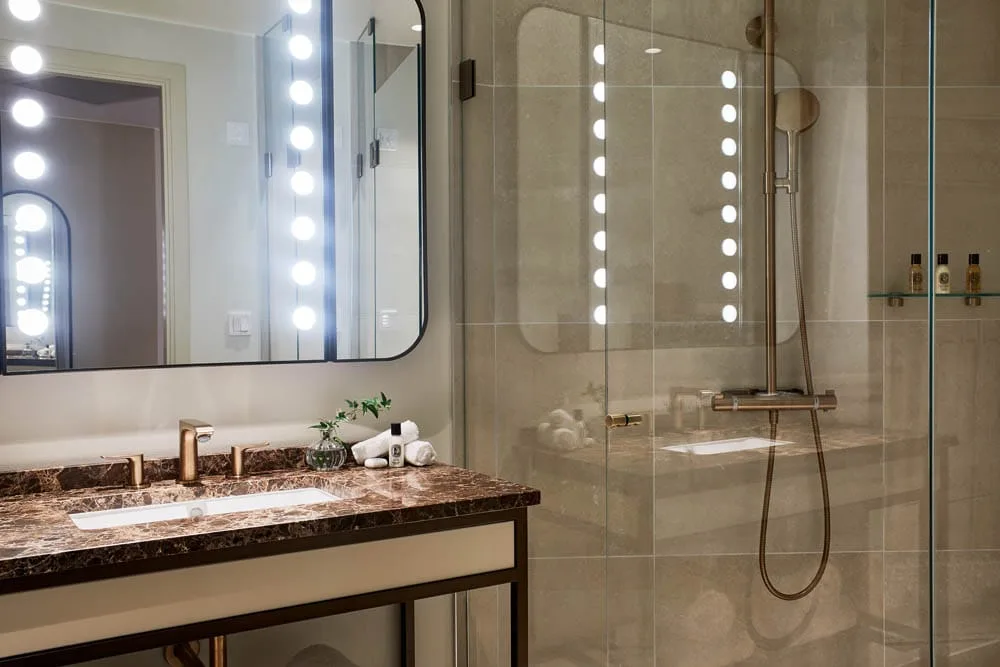 Bank Hotel rum badrum