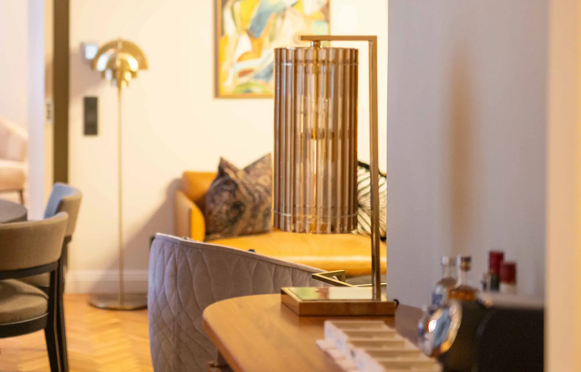 Bank Director suite decor