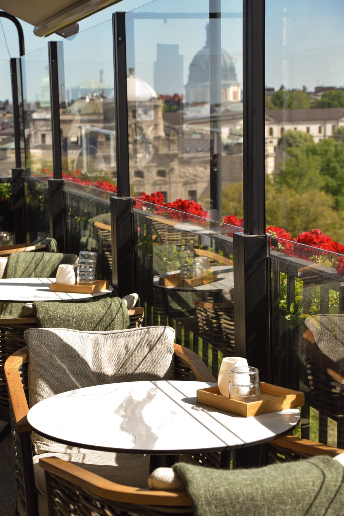 Välkommen till takterrassen på Le Hibou